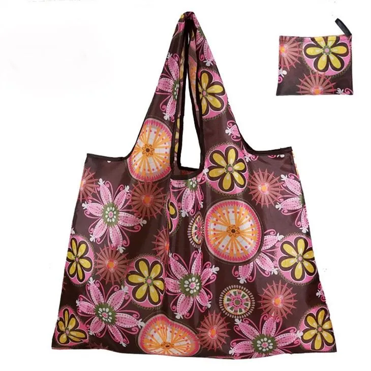 Переработанные многоразовые продуктовые пакеты